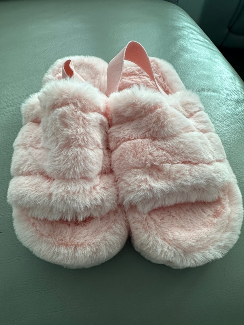 Soft Pink Faux Fur Open-Toe Slippers size 8 - New